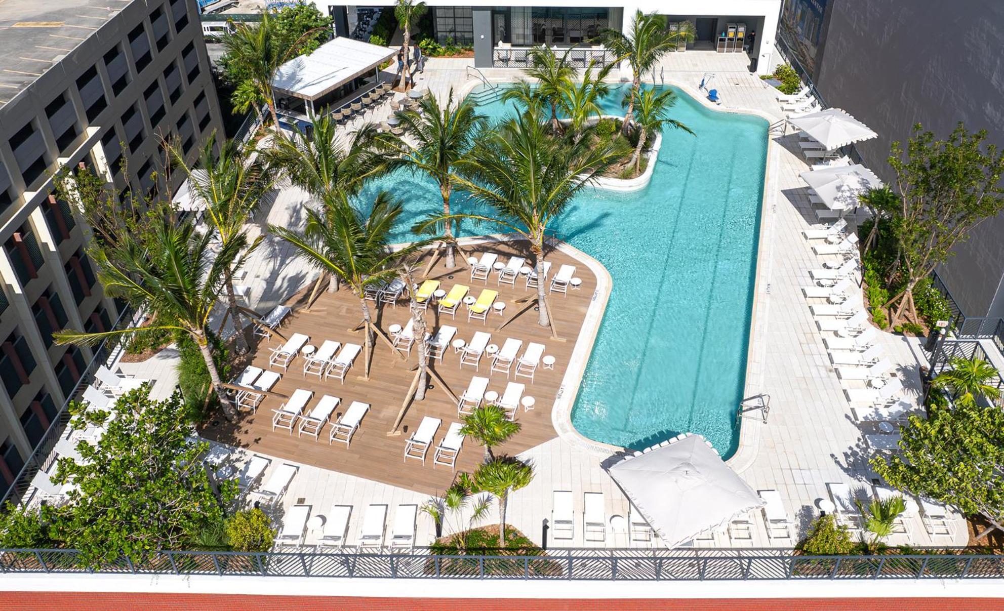 Apartment Steps From Kaseya Center & Port Of - Daily Fee And Parking Not Included *