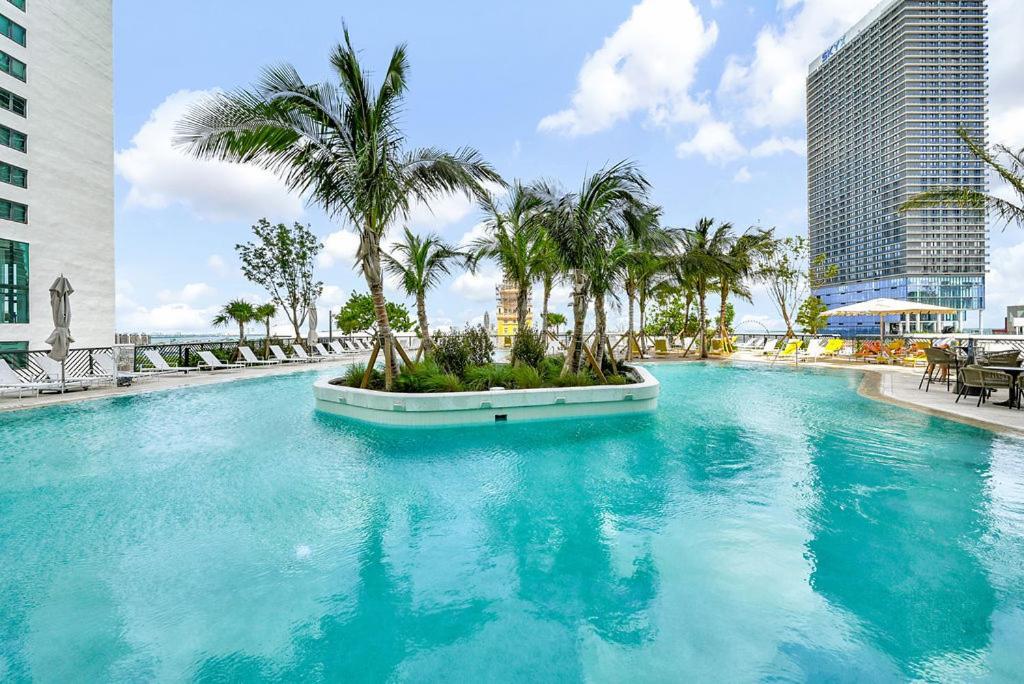 Steps From Kaseya Center & Port Of - Daily Fee And Parking Not Included Apartment Miami
