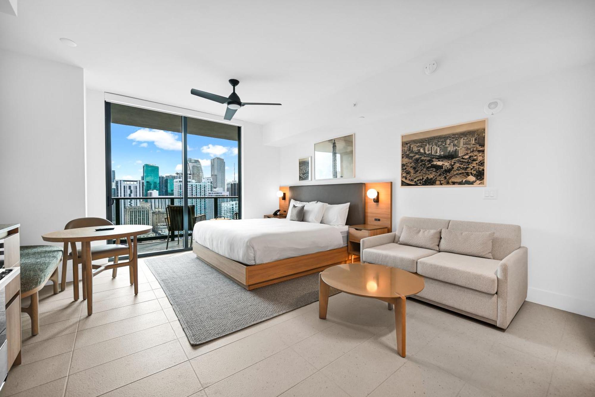 Steps From Kaseya Center & Port Of - Daily Fee And Parking Not Included Miami